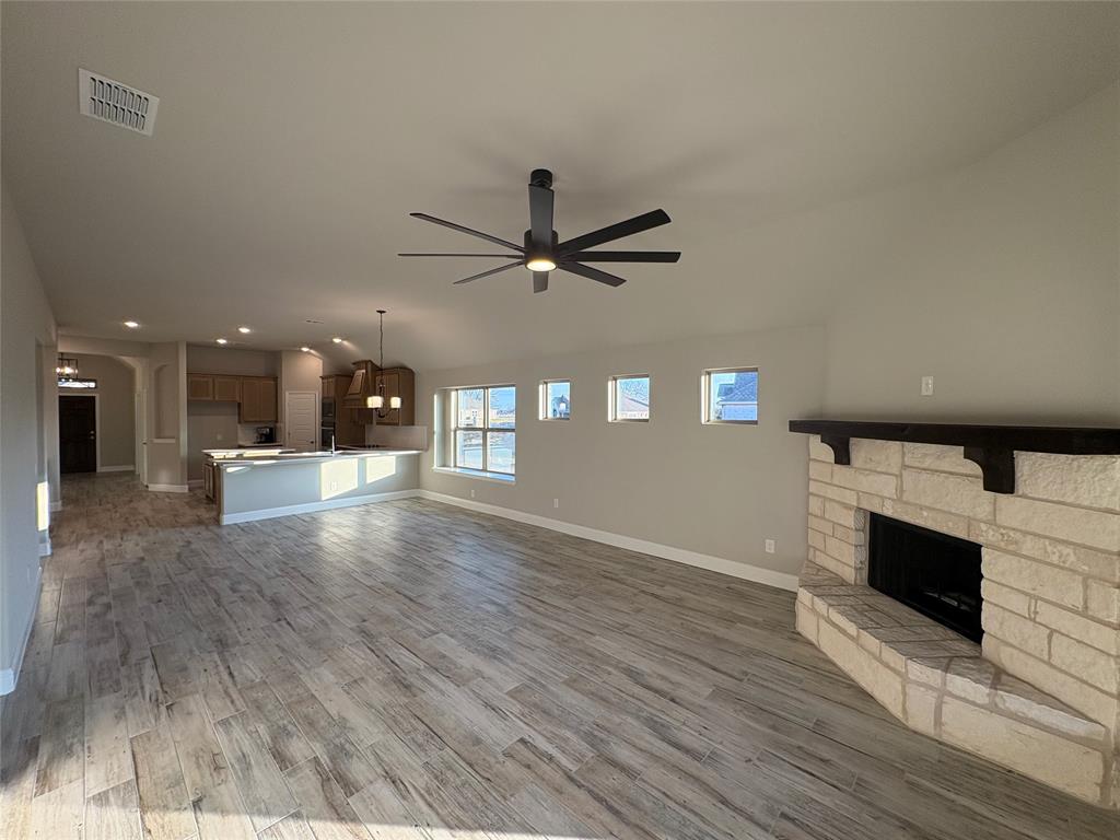 Regatta Oaks - Residential