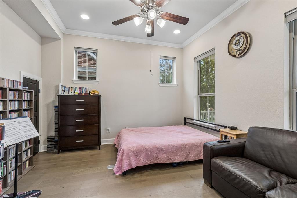 1017 Gardenia Street