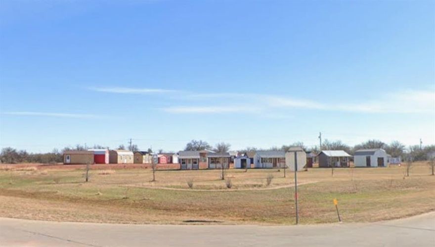 6.05 acres located on the corner of South 1st and Arnold Blvd. High traffic area with good visibility. Close to Dyess
