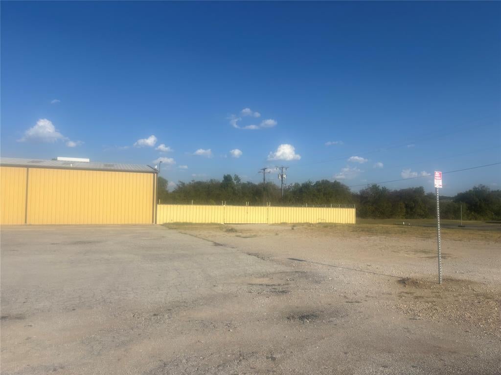 105 Factory Outlet Avenue
