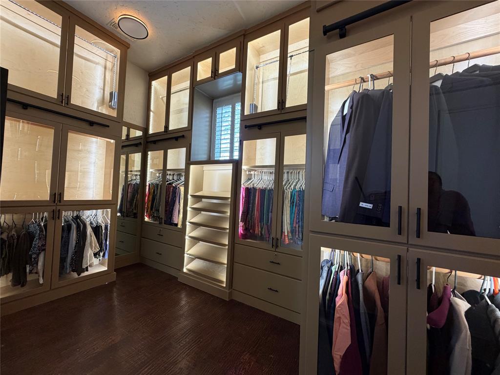 River Oaks Estates - Residential