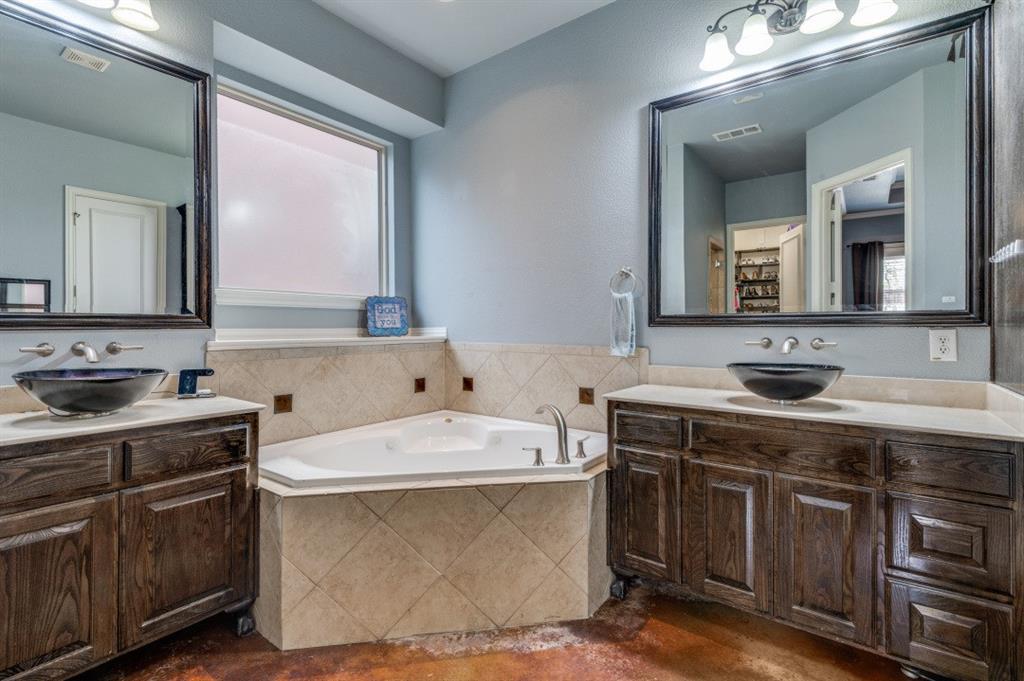 Crestwood Hollow - Residential