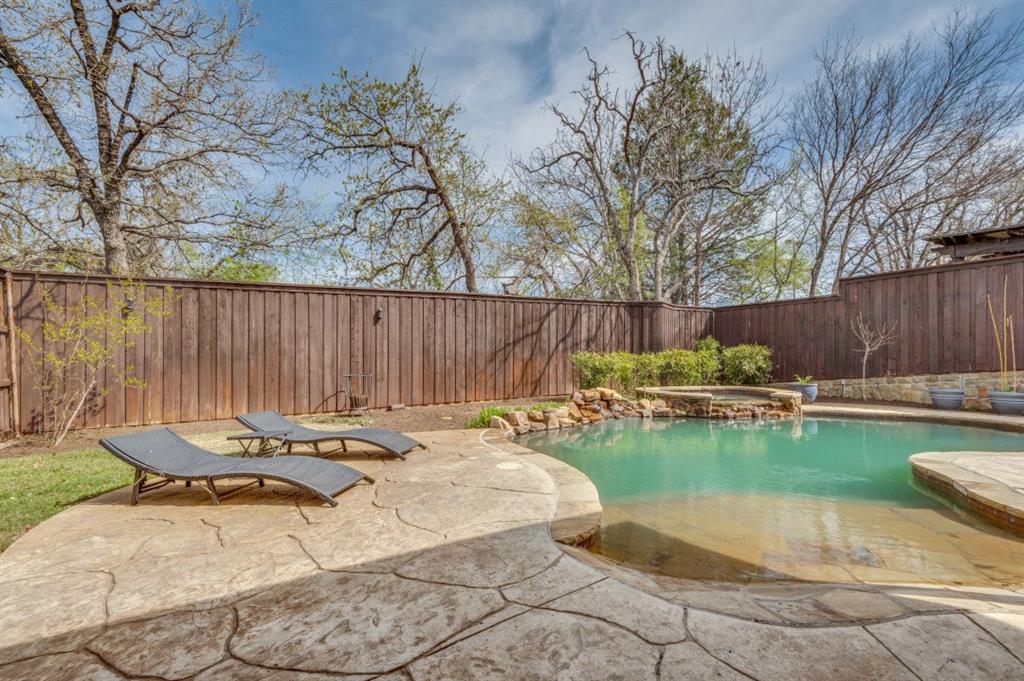 Crestwood Hollow - Residential