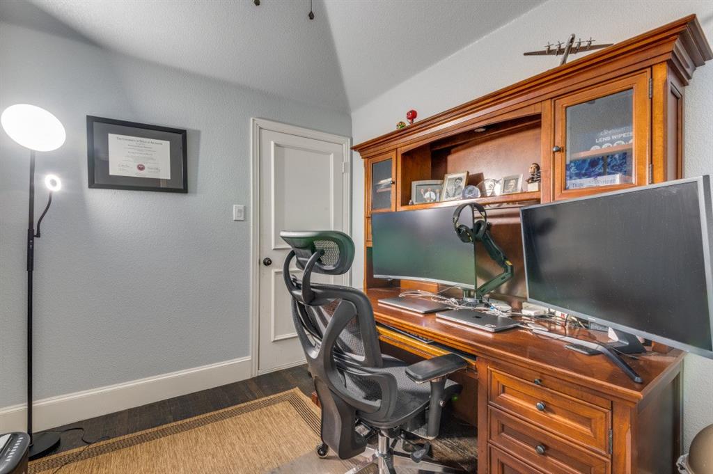 Crestwood Hollow - Residential