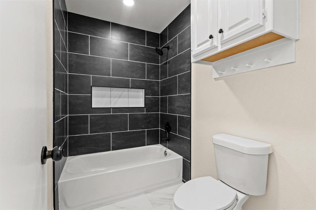 Collins L M & C C 1st Add - Residential