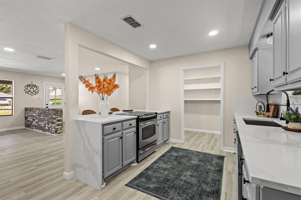 Collins L M & C C 1st Add - Residential