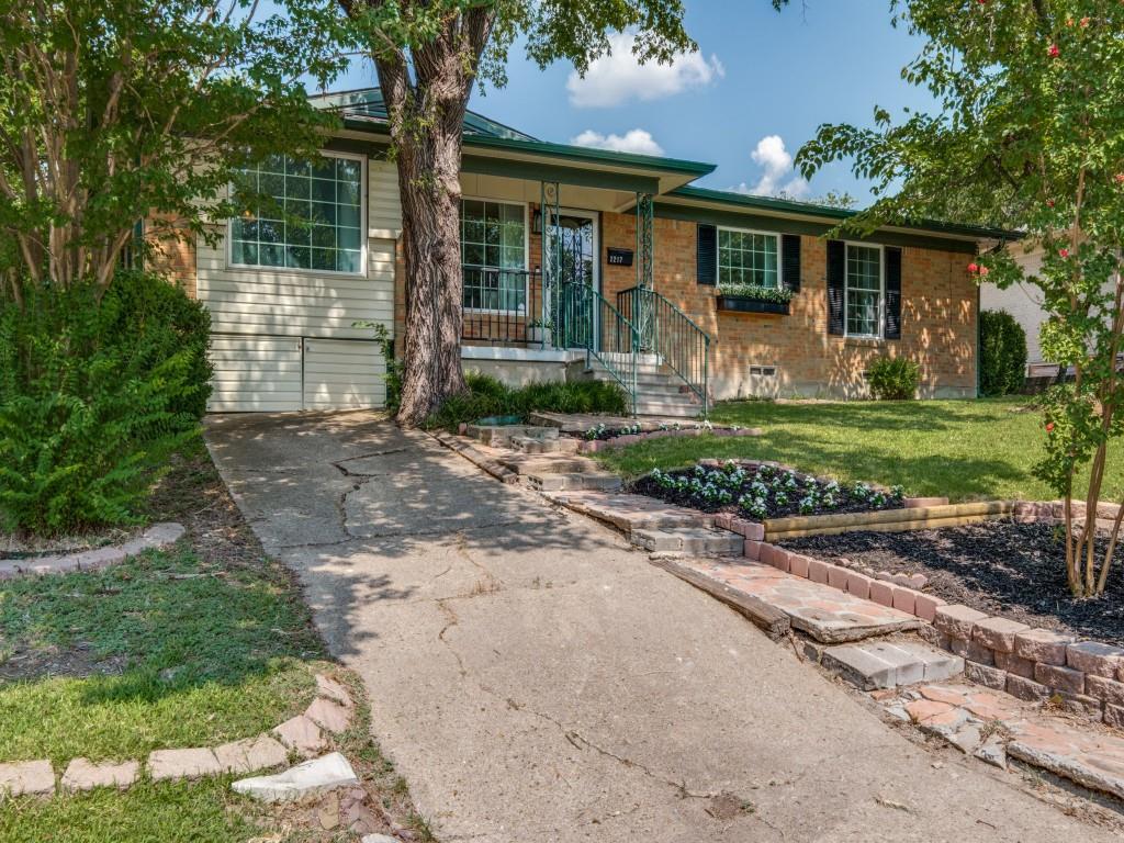 2217 Longwood Lane