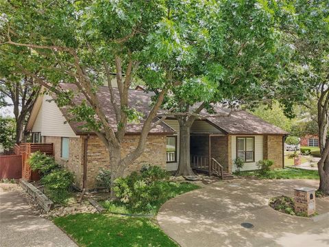 Photo of 202 Rainbow Circle, Rockwall, TX 75032 (MLS # 21240570)