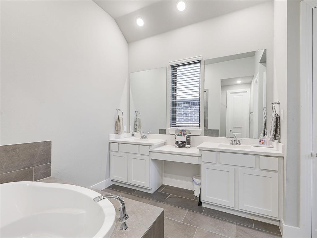 Gateway Village - The Reserve - Residential