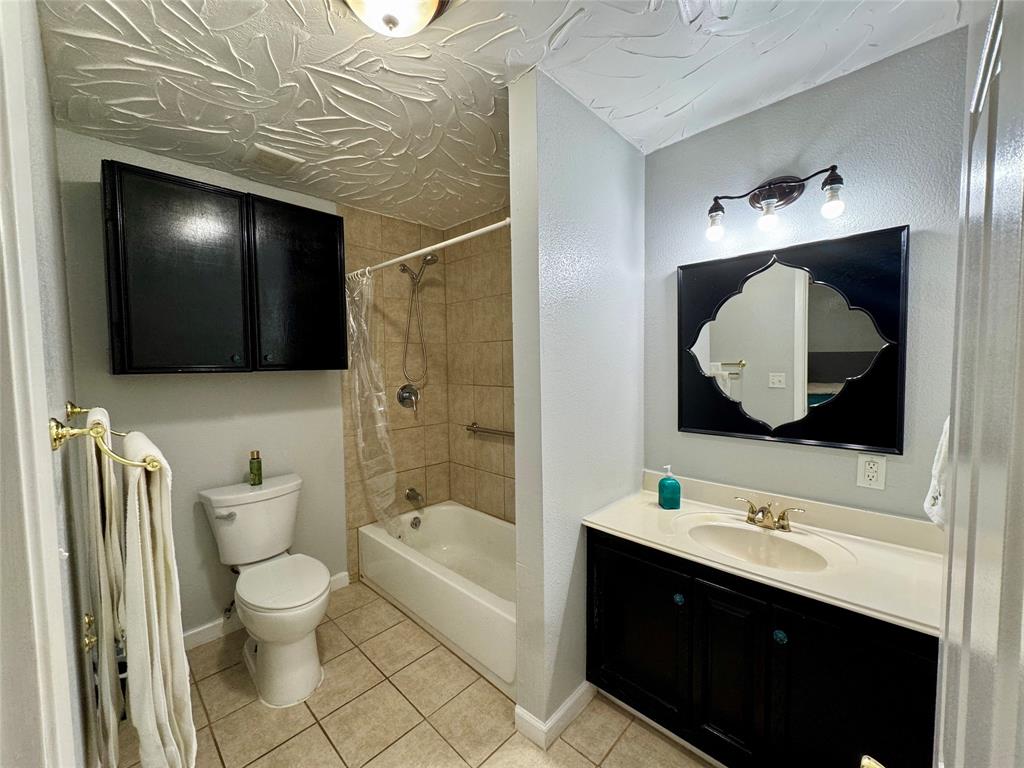 Deerpath Village 03 - Residential