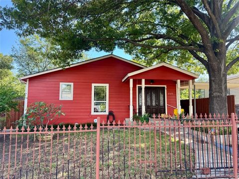 2320 Village Way Dallas TX 75216