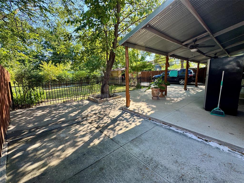 Deerpath Village 03 - Residential