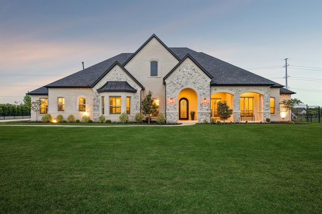 Photo of 220 Catullus Drive, Sunnyvale, TX 75182 (MLS # 21218504)