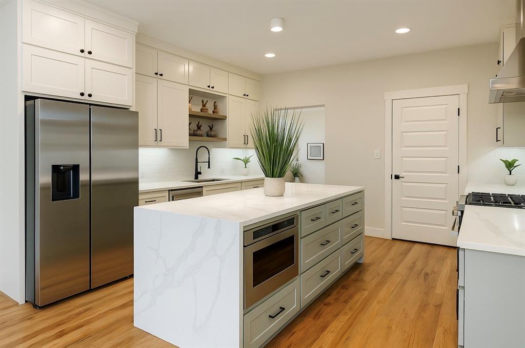 WINNETKA HEIGHTS - Residential