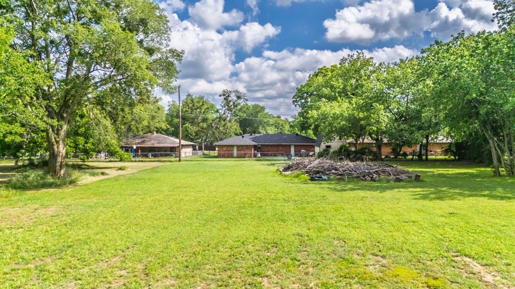 S4935 SHERWOOD FOREST ADDITION SEC 1 4 Acres .2179 - Residential