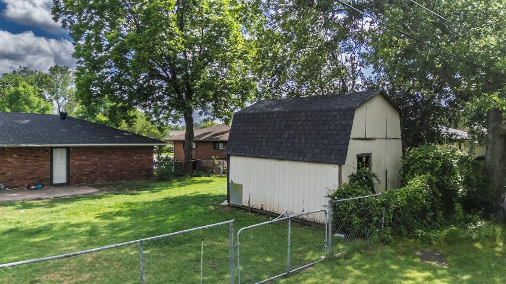 S4935 SHERWOOD FOREST ADDITION SEC 1 4 Acres .2179 - Residential