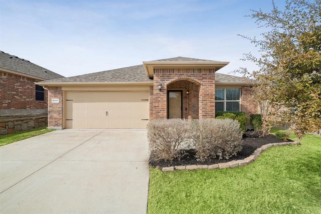 Photo of 8417 Muddy Creek Drive, Fort Worth, TX 76131 (MLS # 21215409)