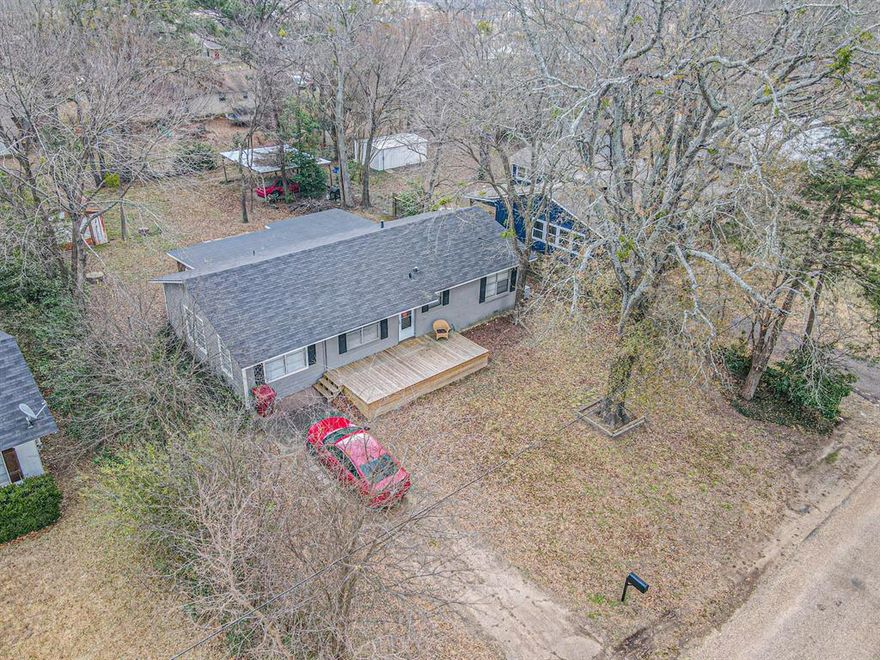 Perfect opportunity for the right buyer. Seller has completed some major tasks such as the roof in 2020 and home was leveled in 2024. Open floorplan opportunity. Huge backyard, large shade trees. Walking distance to schools and Downtown Canton. Lots of shopping and dining in the square as well as First Monday Trade Days. Maybe this could be a good Airbnb for those long, First Monday girl trips to Canton.

Drywall has cracks from house leveling, see pics and Sellers Disclosure. Don't let this discourage you from seeing this little gem!