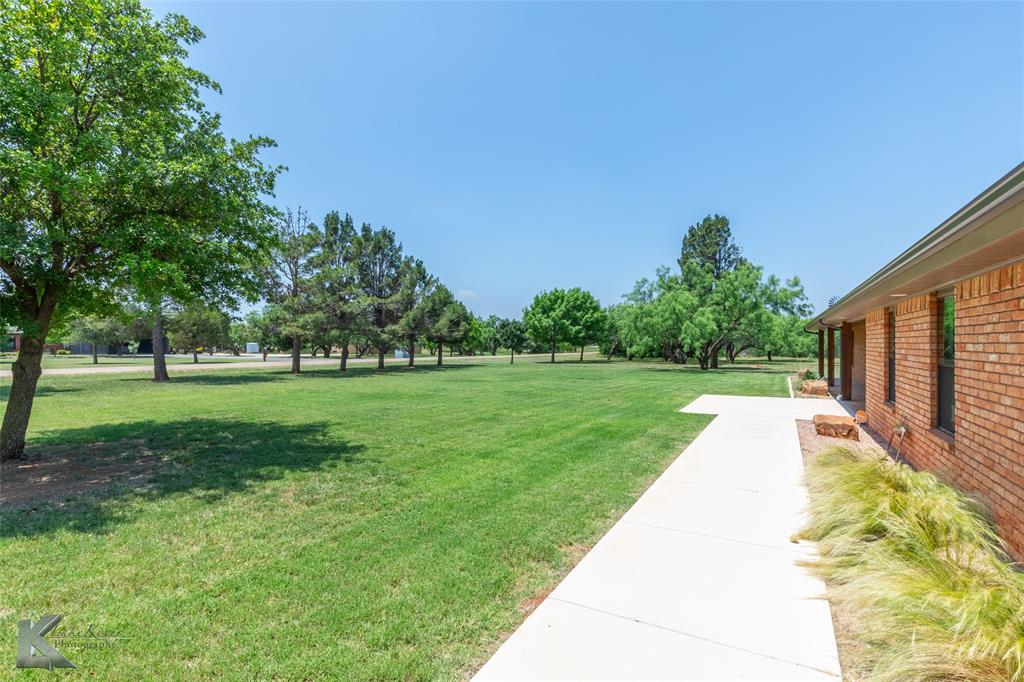 326 Country Place S