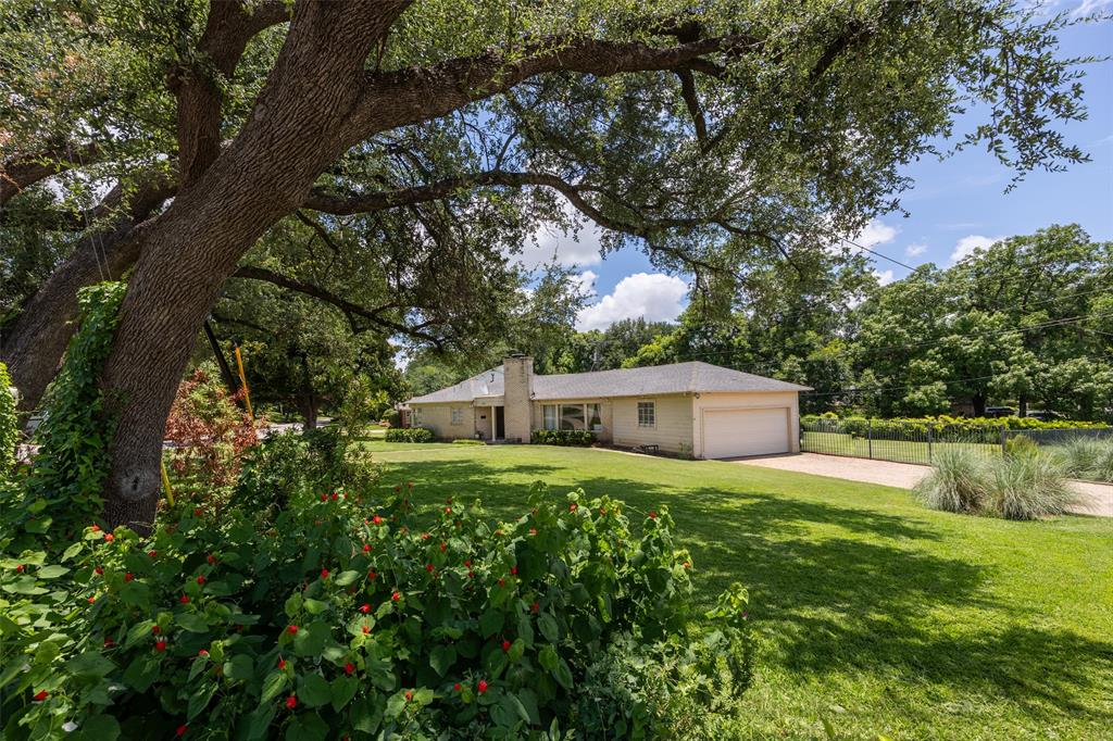 2600 Colonial Parkway