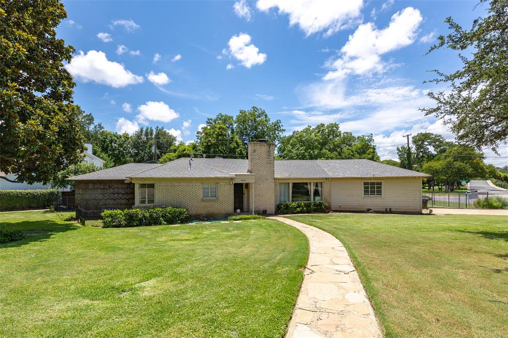 2600 Colonial Parkway