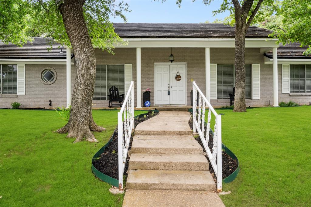 1804 W Cedar Elm Drive