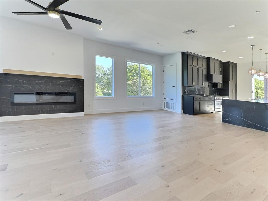 400 Vista Buena Trail