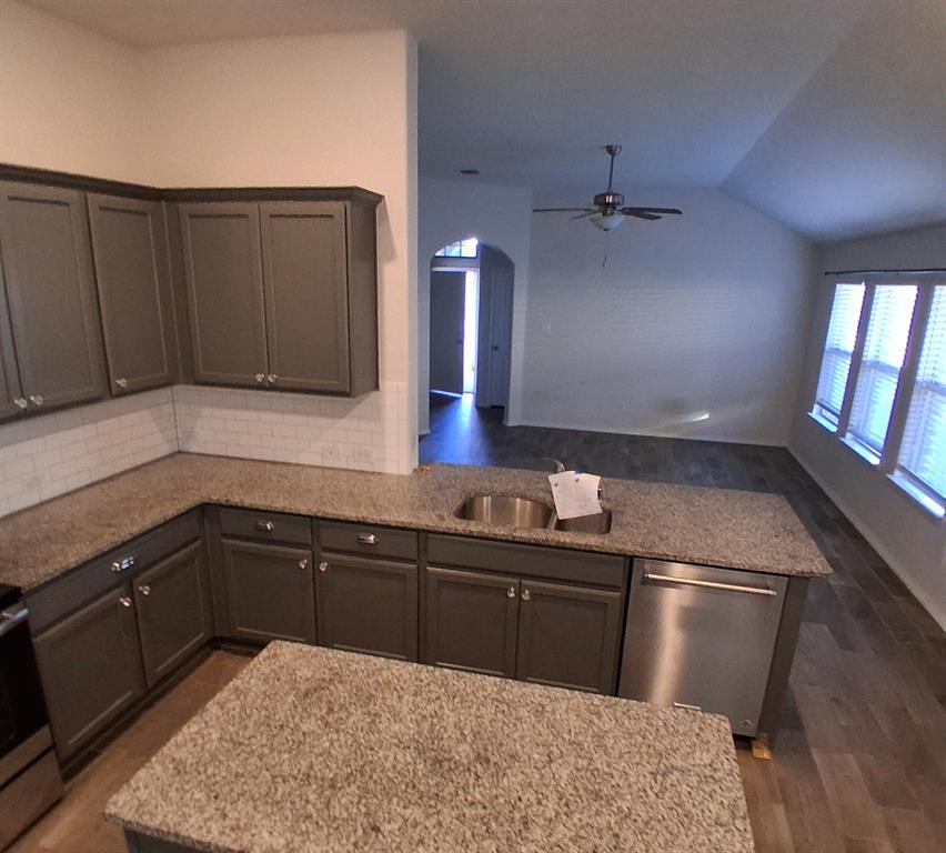 The Reserve At Chamberlain Cro - Residential