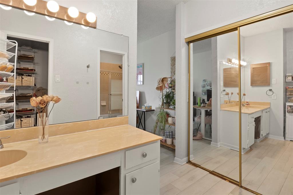 Woodhaven Condo - Residential