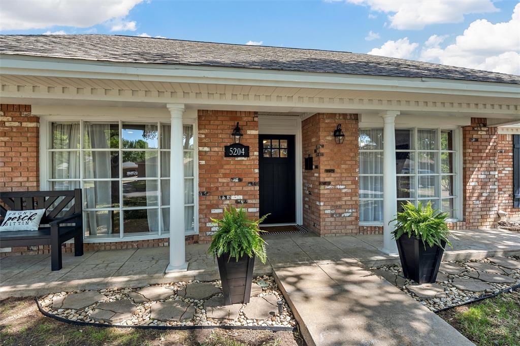 5204 Lake Highlands Drive