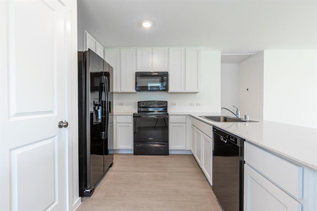 221 Poplar Place