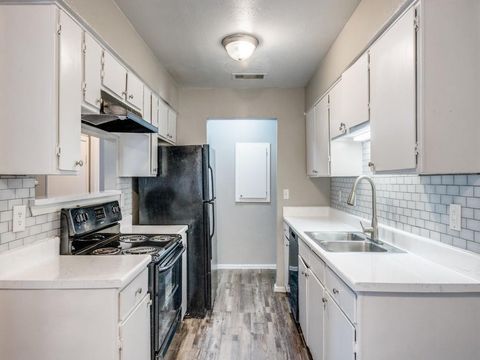 Tiny photo for 1122 Millview Drive #3101, Arlington, TX 76012 (MLS # 21100970)