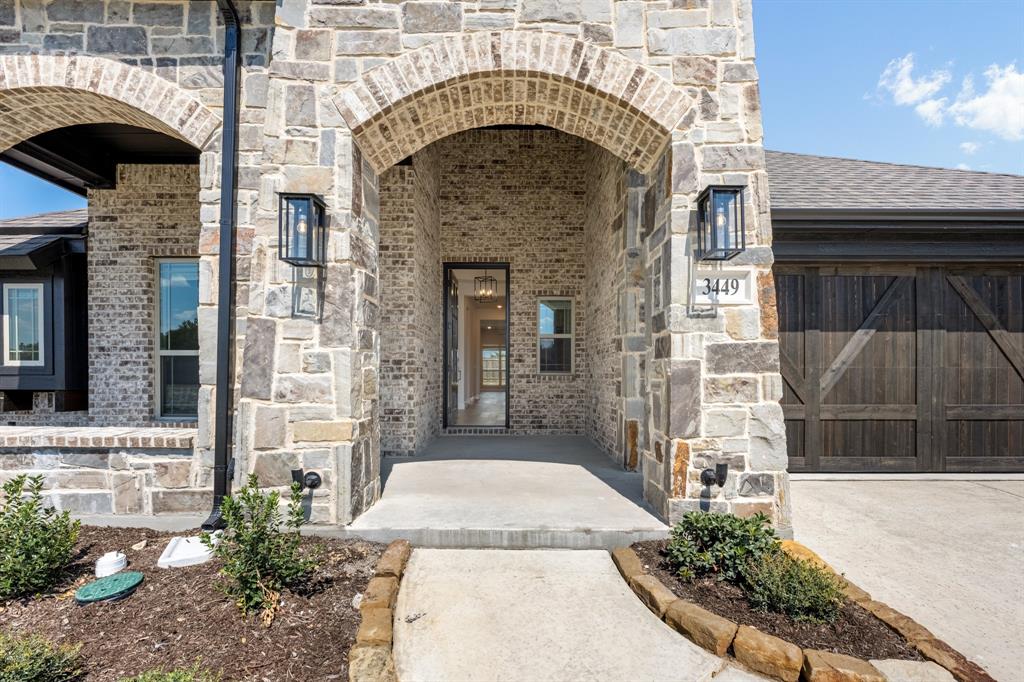 3449 Nightingale Lane