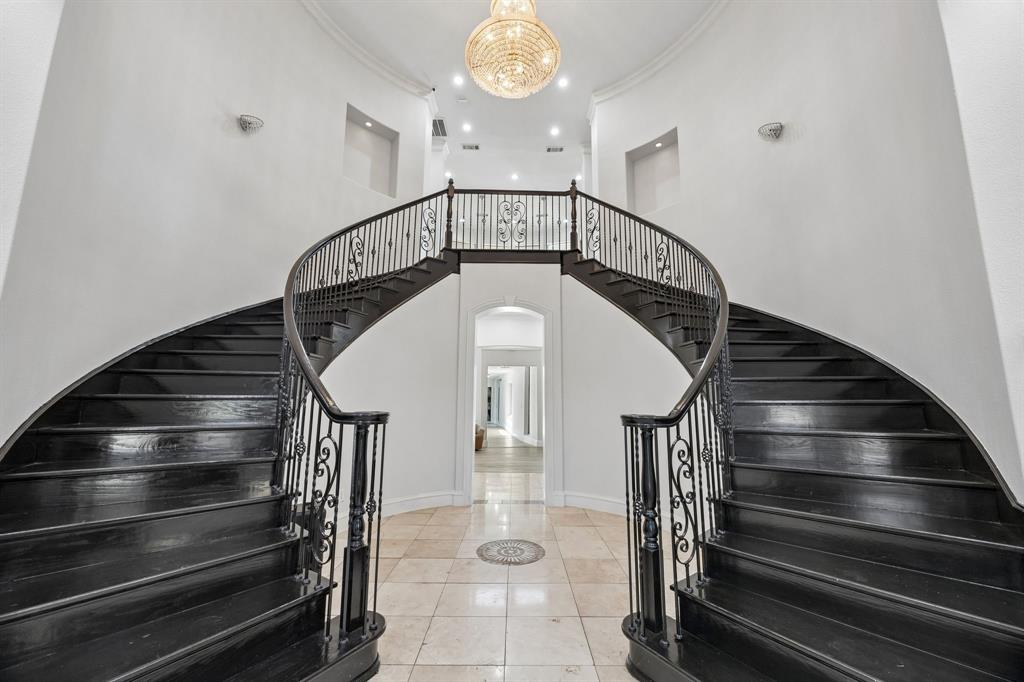 1032 Bentwater Parkway