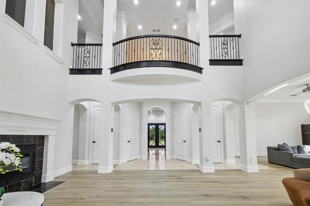 1032 Bentwater Parkway
