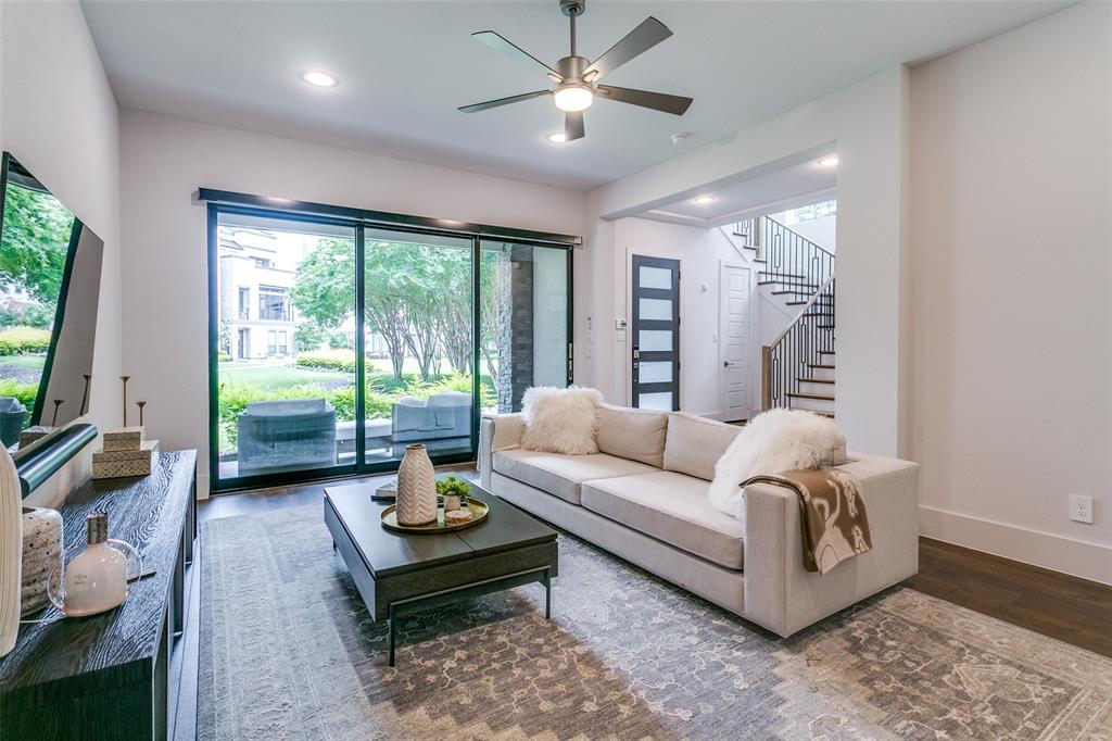 7824 Secluded Avenue