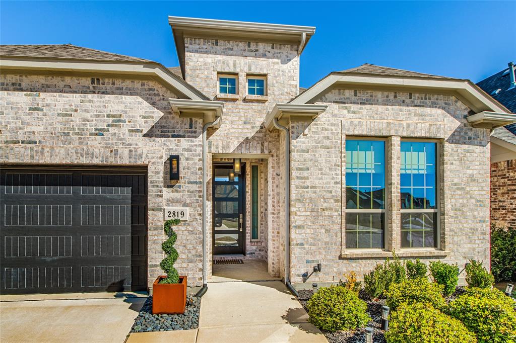 2819 Silver Leaf Drive