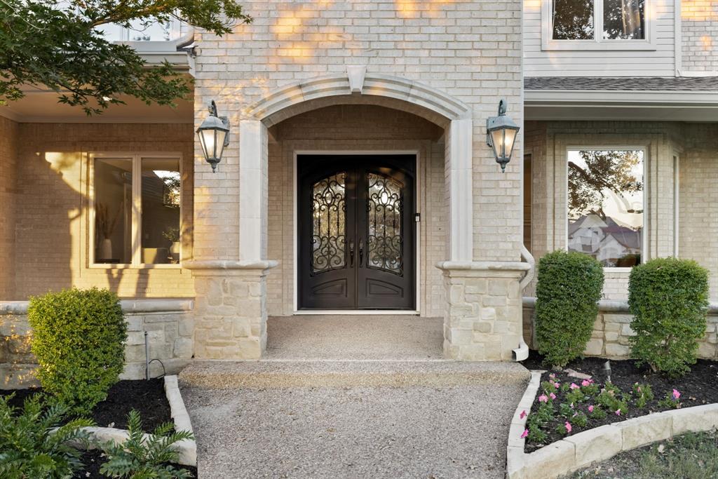 1227 Strathmore Drive