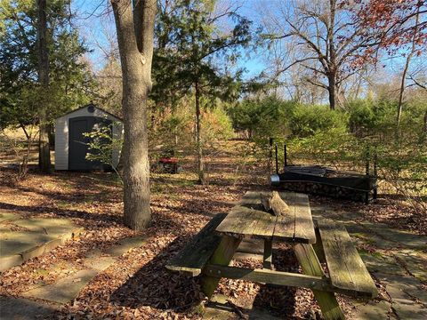 A home in Lone Oak