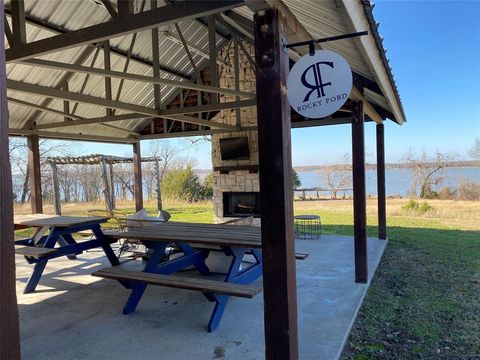 A home in Lone Oak