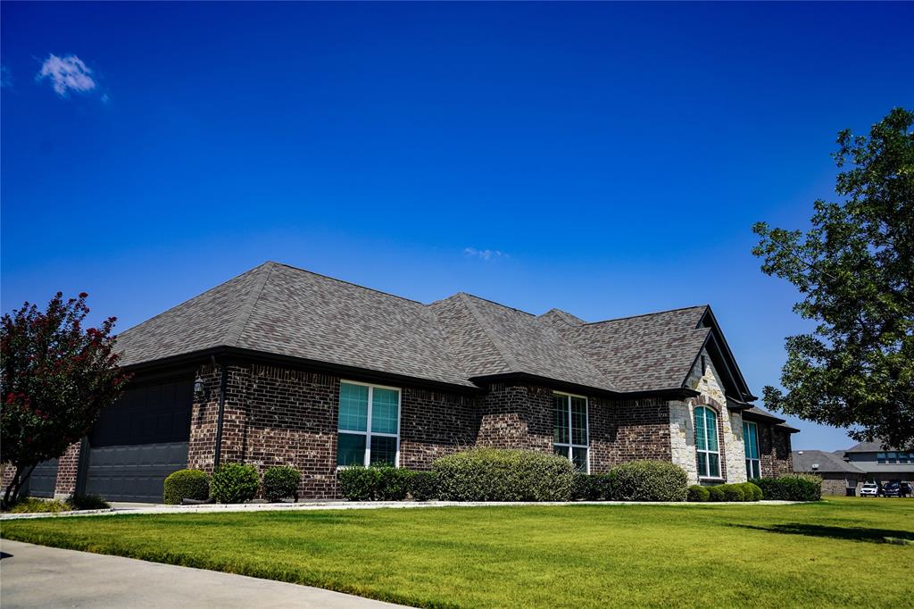 7061 Whispering Oaks