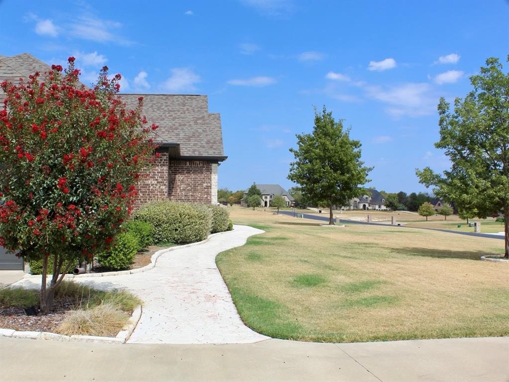 7061 Whispering Oaks
