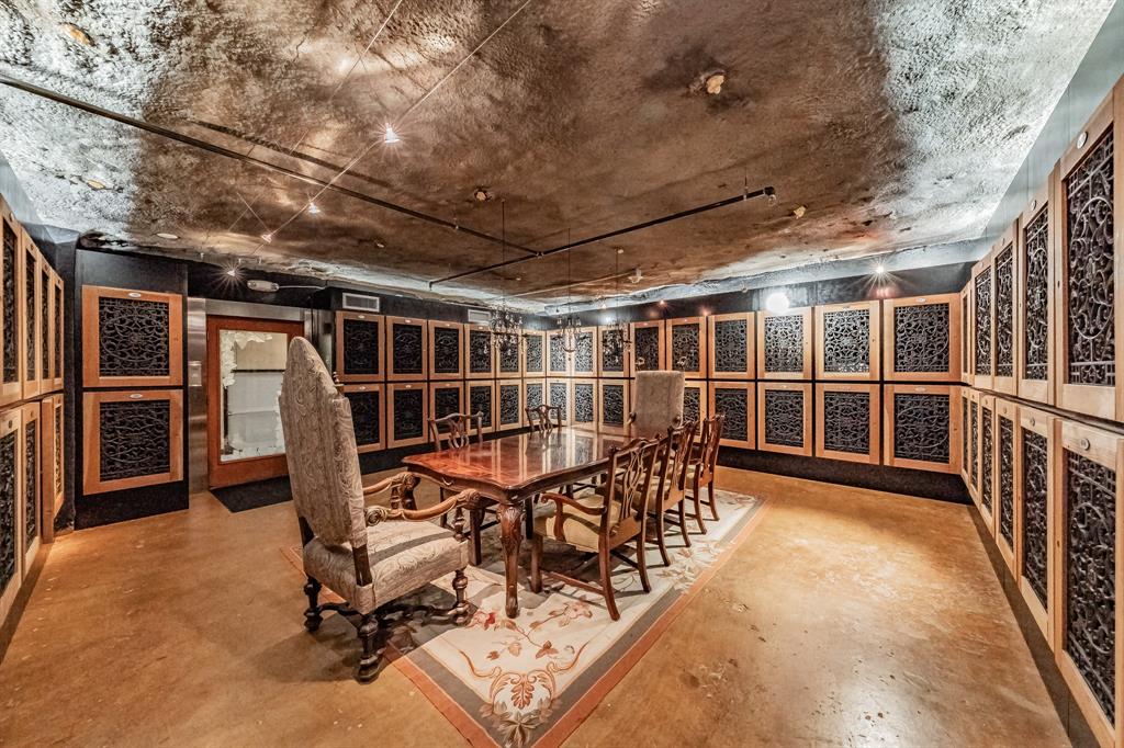 1505 Elm Street Condo - Residential