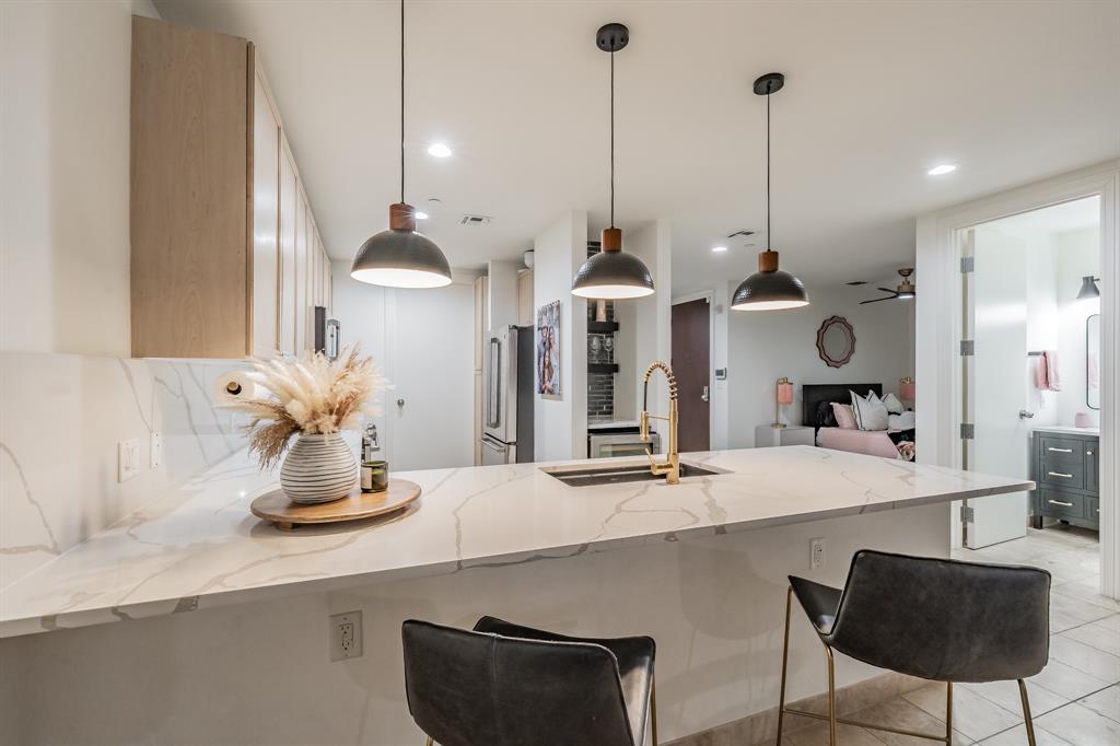 1505 Elm Street Condo - Residential