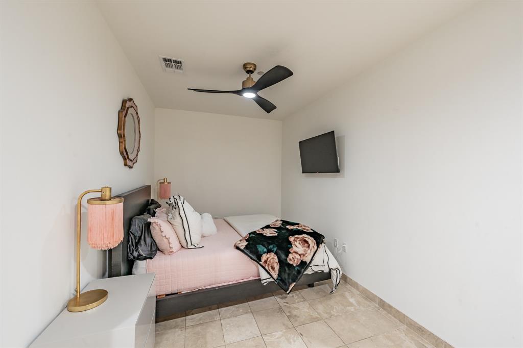 1505 Elm Street Condo - Residential