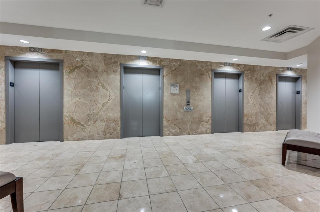 1505 Elm Street Condo - Residential