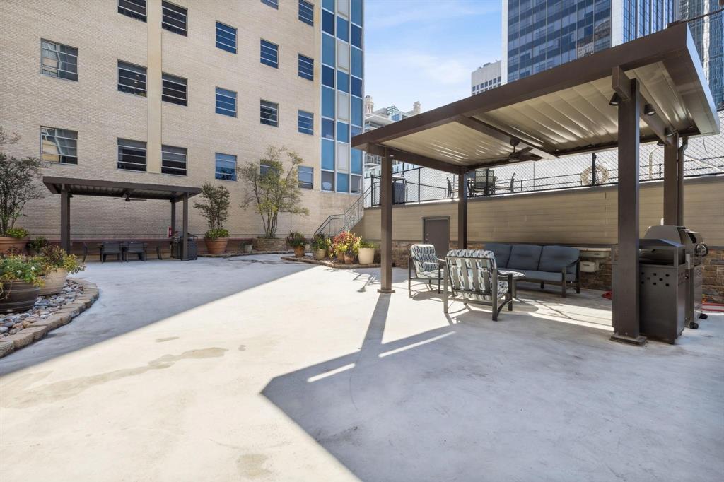 1505 Elm Street Condo - Residential