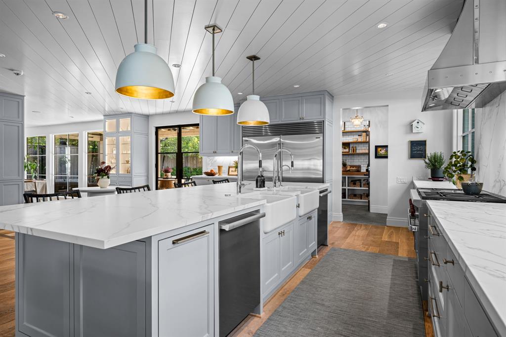 Country Club Estates - Residential