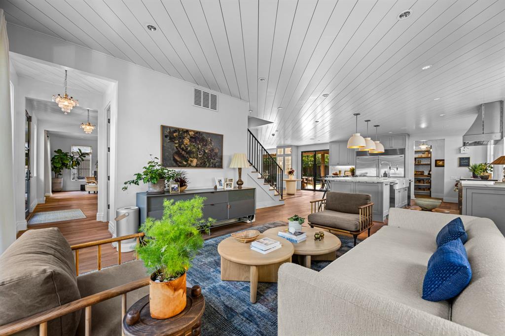 Country Club Estates - Residential