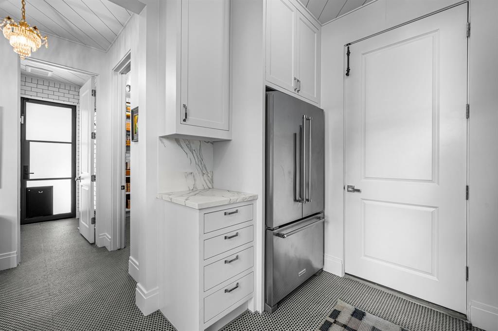 Country Club Estates - Residential